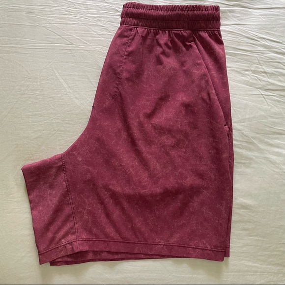 Lululemon Small Pace Breaker Shorts 7 inch Inseam Lychee Pink Rock - Picture 4 of 4